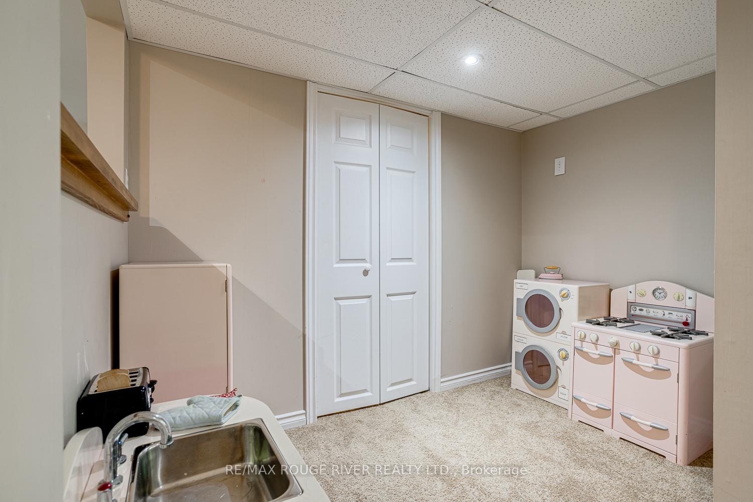 Photo 45 of 10 Lakeview Heights, Brighton — HOMEH
