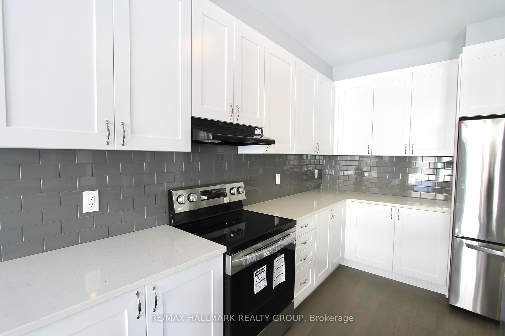 Photo 4 of 506 Flagstaff Drive, Ottawa, Barrhaven - Half Moon Bay — HOMEH