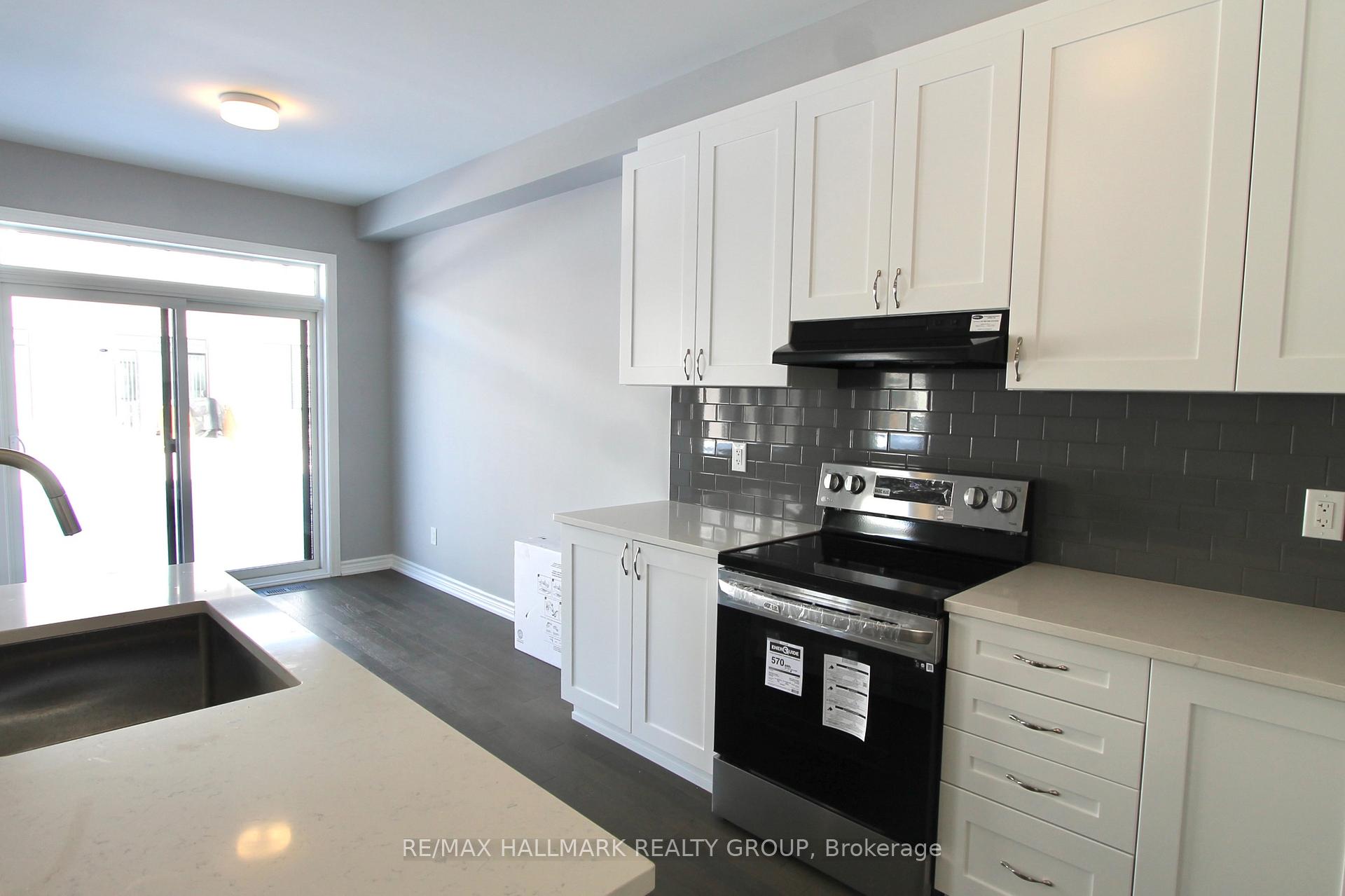Photo 9 of 506 Flagstaff Drive, Ottawa, Barrhaven - Half Moon Bay — HOMEH