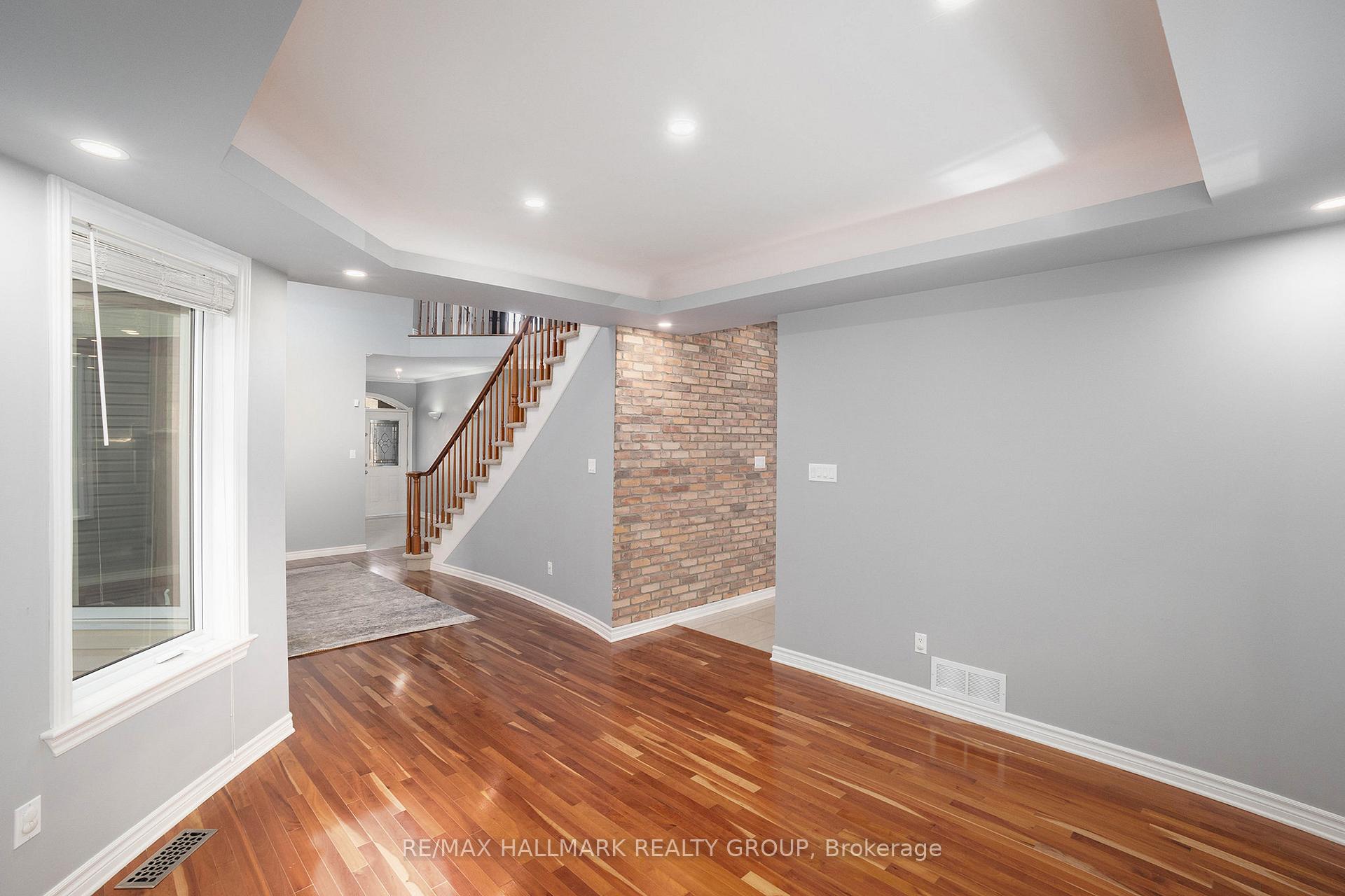Photo 5 of 225 Bradwell Way, Ottawa, Blossom Park/Kemp Park/Findlay Creek — HOMEH