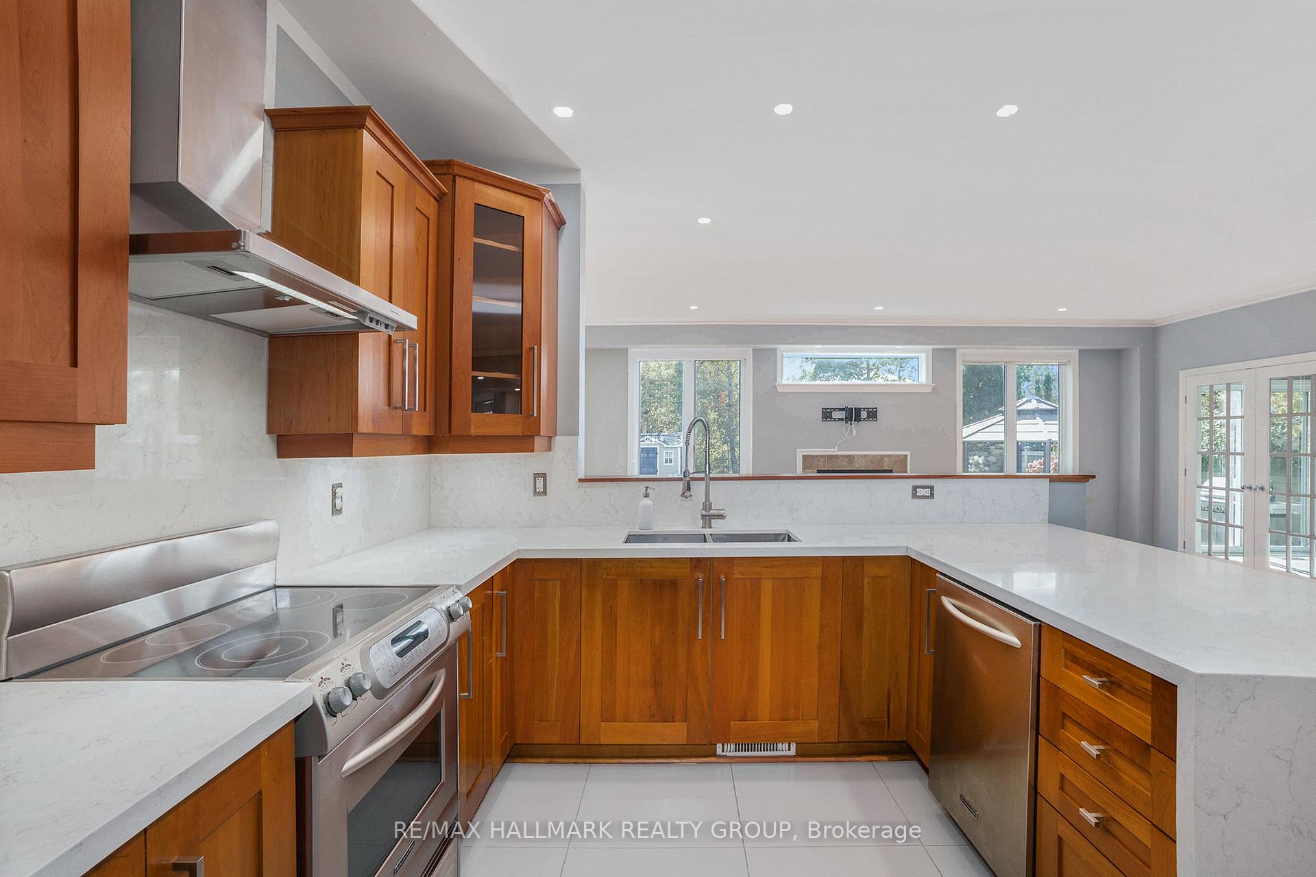 Photo 10 of 225 Bradwell Way, Ottawa, Blossom Park/Kemp Park/Findlay Creek — HOMEH