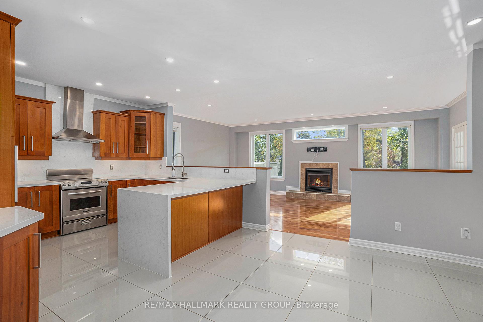 Photo 14 of 225 Bradwell Way, Ottawa, Blossom Park/Kemp Park/Findlay Creek — HOMEH