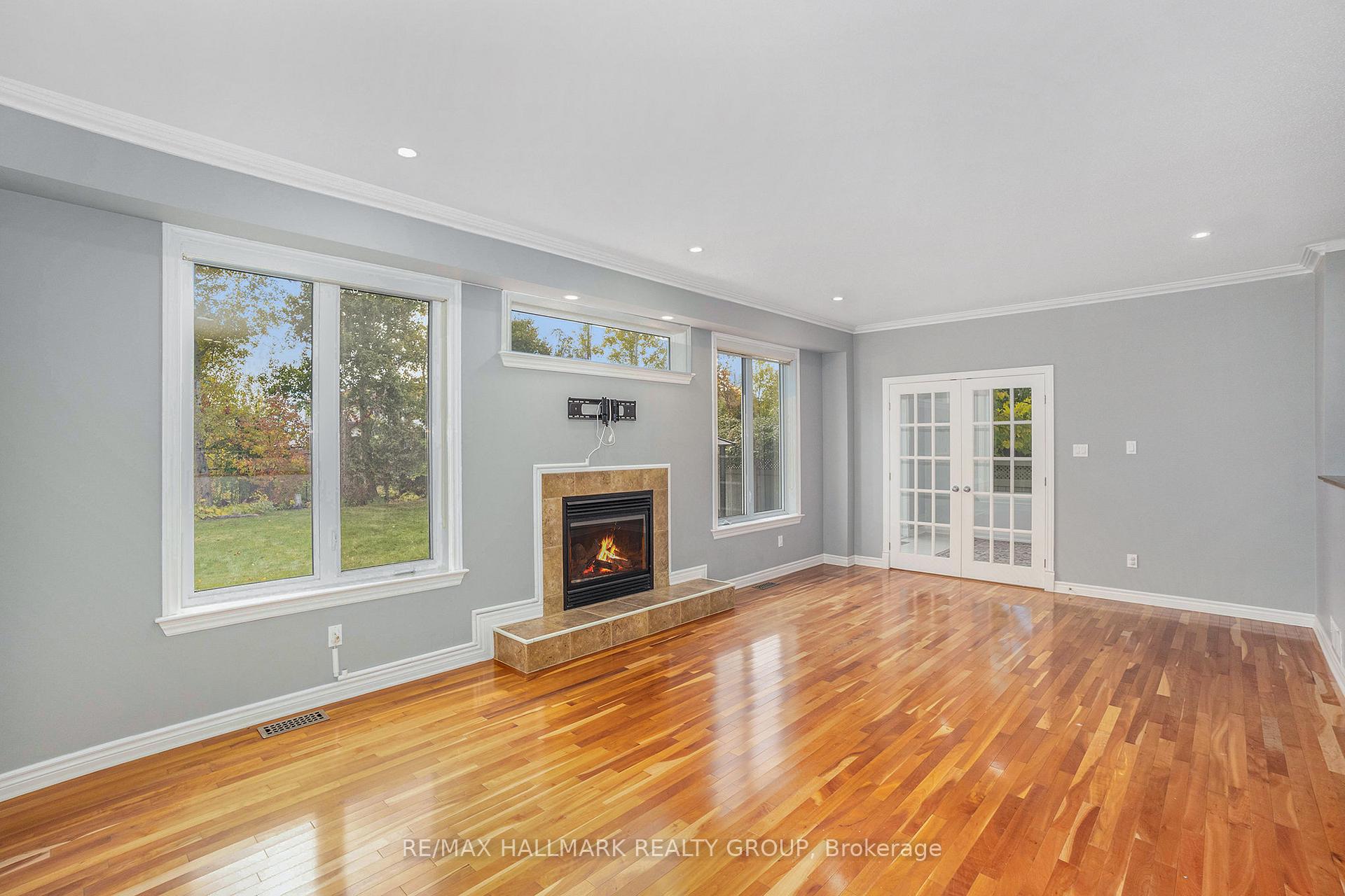 Photo 12 of 225 Bradwell Way, Ottawa, Blossom Park/Kemp Park/Findlay Creek — HOMEH