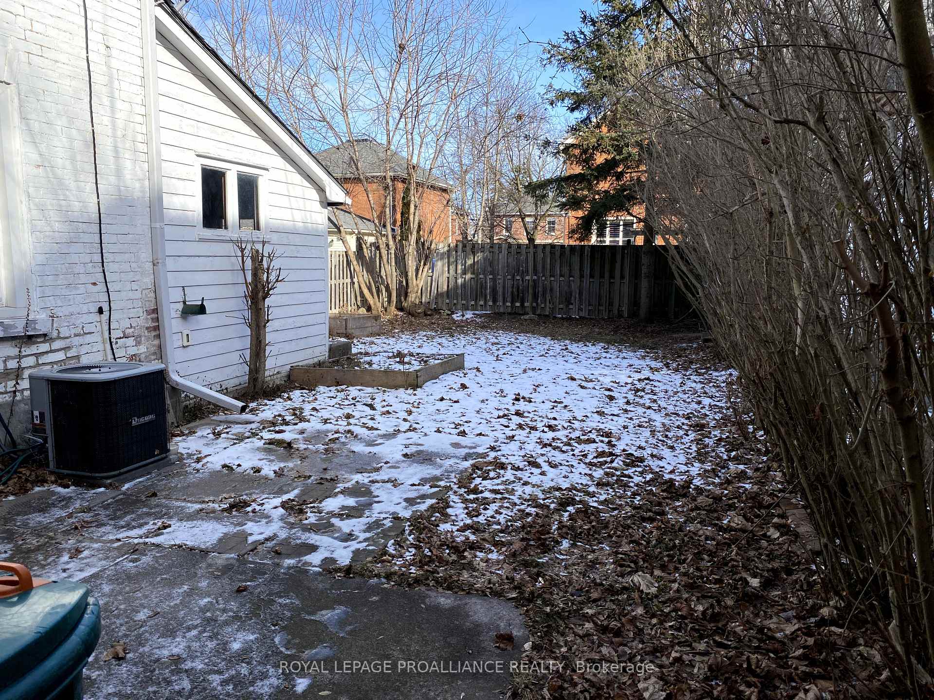 Photo 16 of 273 Ann Street, Belleville, Belleville Ward — HOMEH