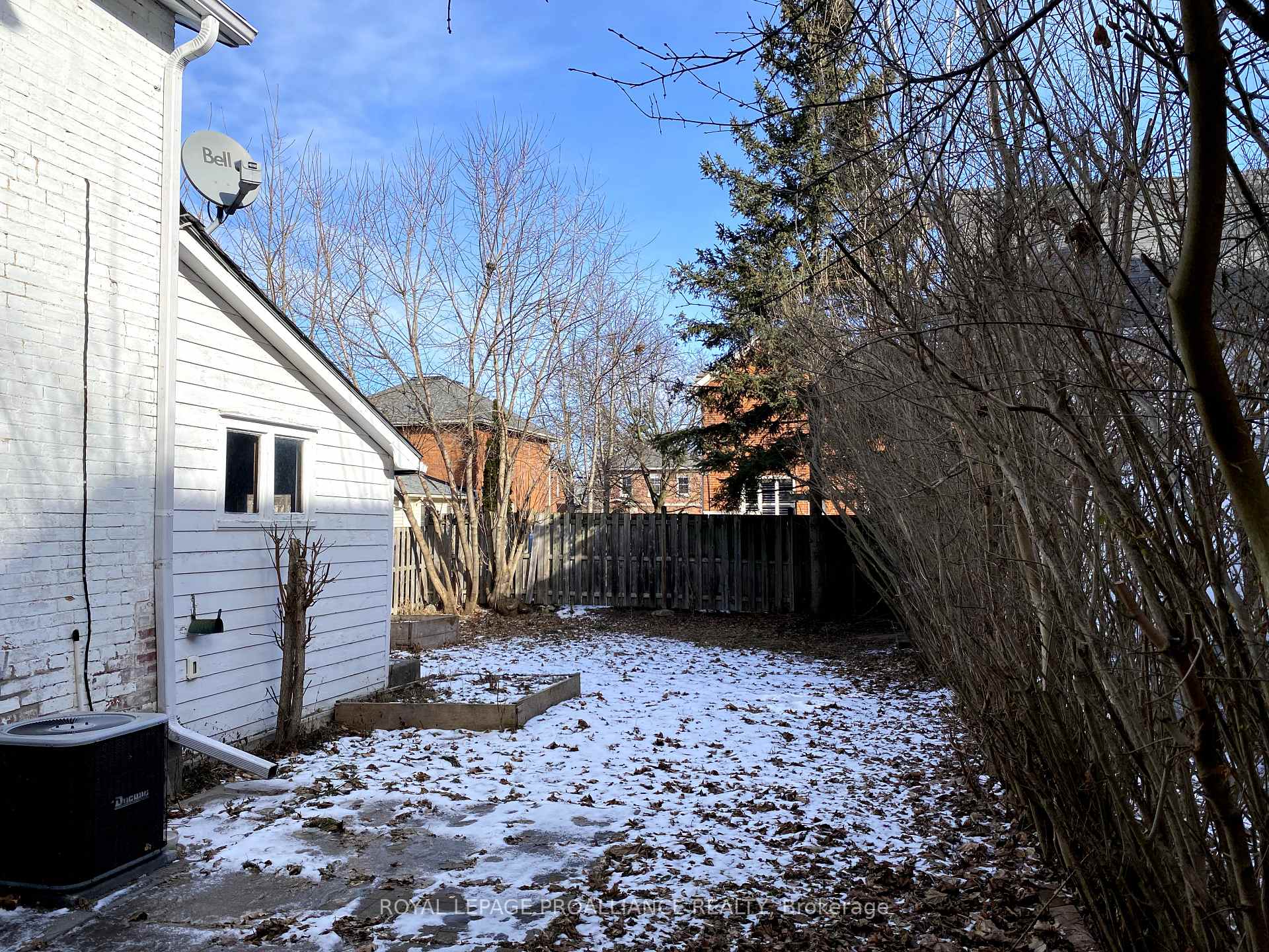 Photo 17 of 273 Ann Street, Belleville, Belleville Ward — HOMEH