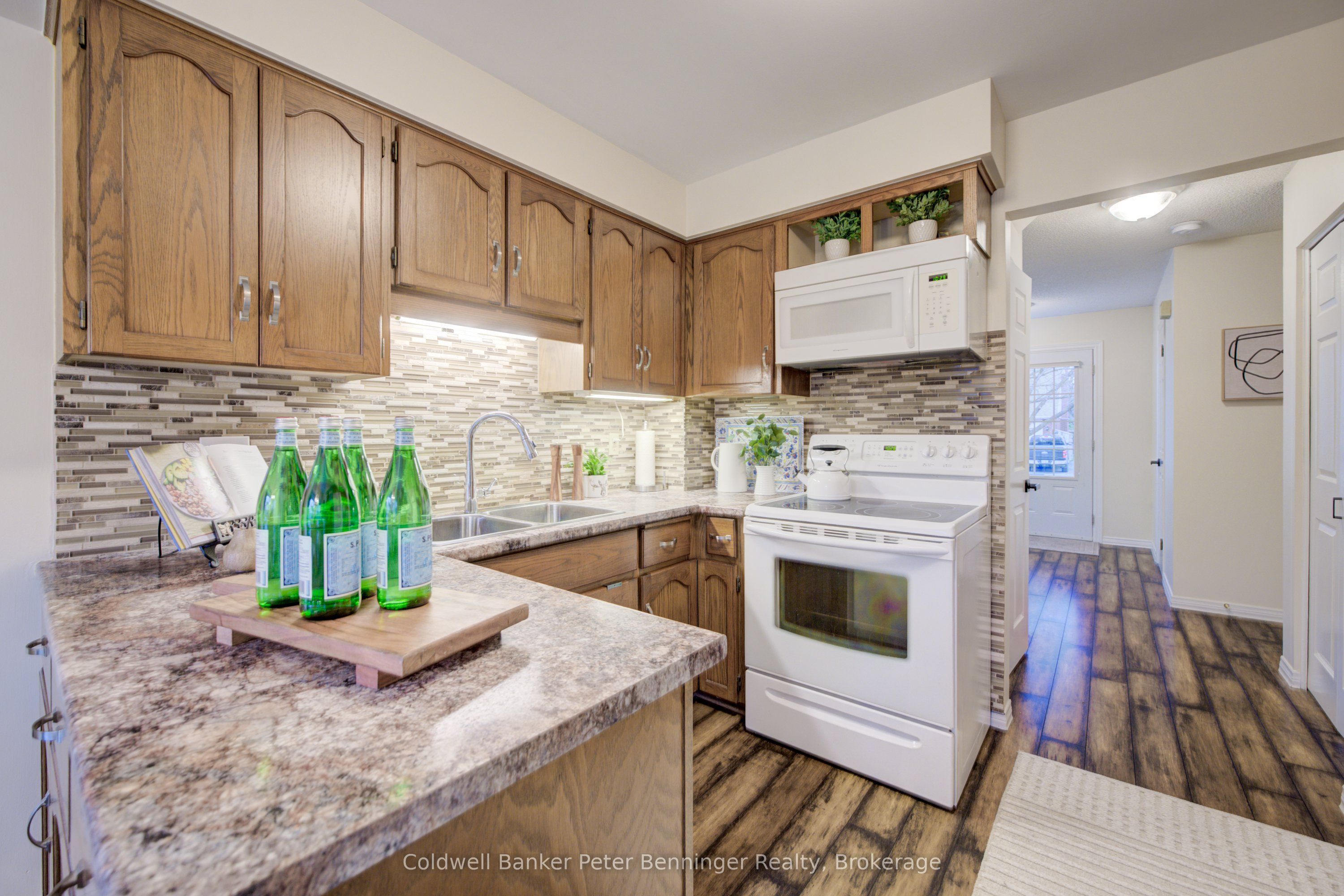 Photo 54 of 275 Canterbury Drive, Waterloo — HOMEH