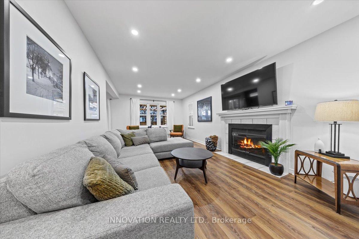 Photo 5 of 4 Newborough Crescent, Ottawa, Barrhaven East — HOMEH
