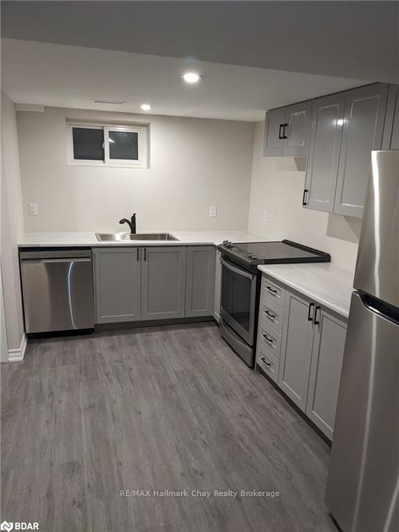 Photo 3 of Unit Lower, 6 Bowman Avenue, Barrie, Codrington — HOMEH