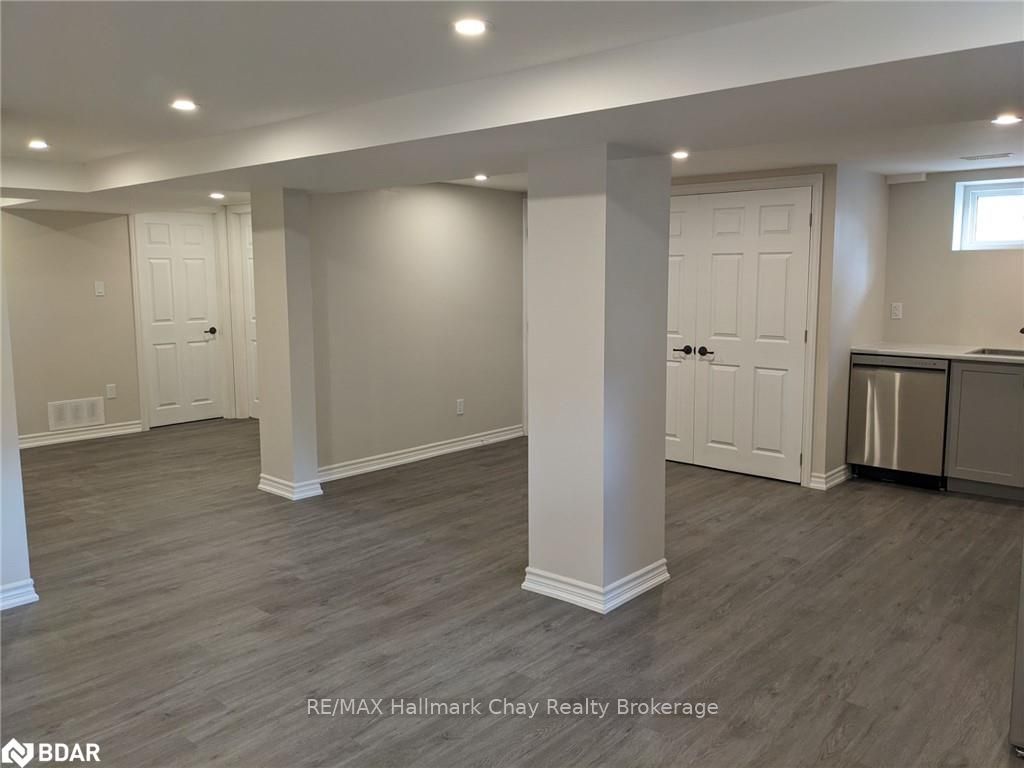 Photo 4 of Unit Lower, 6 Bowman Avenue, Barrie, Codrington — HOMEH