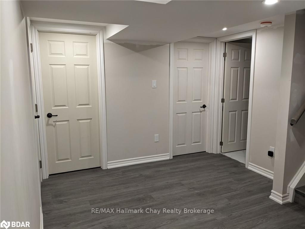 Photo 8 of Unit Lower, 6 Bowman Avenue, Barrie, Codrington — HOMEH