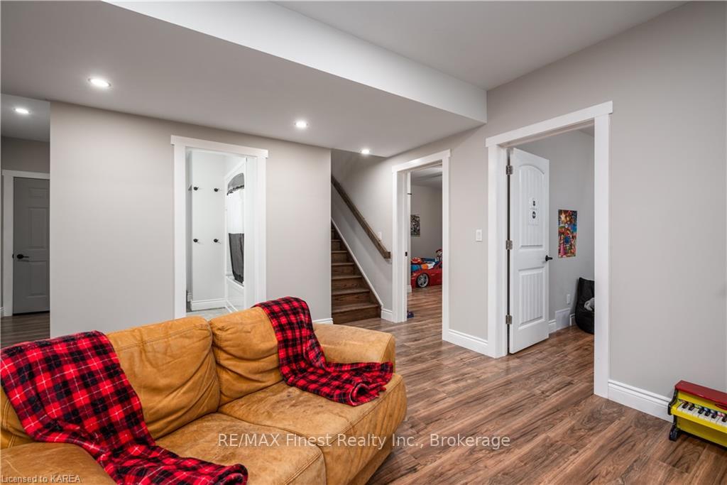 Photo 17 of 1046 Freeman Lane, Frontenac, Frontenac Centre — HOMEH