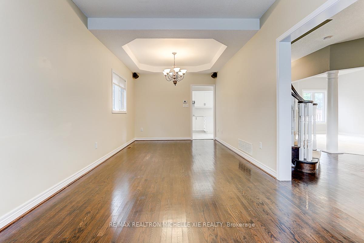 Photo 5 of 45 Pinnacle Trail, Aurora, Bayview Wellington — HOMEH