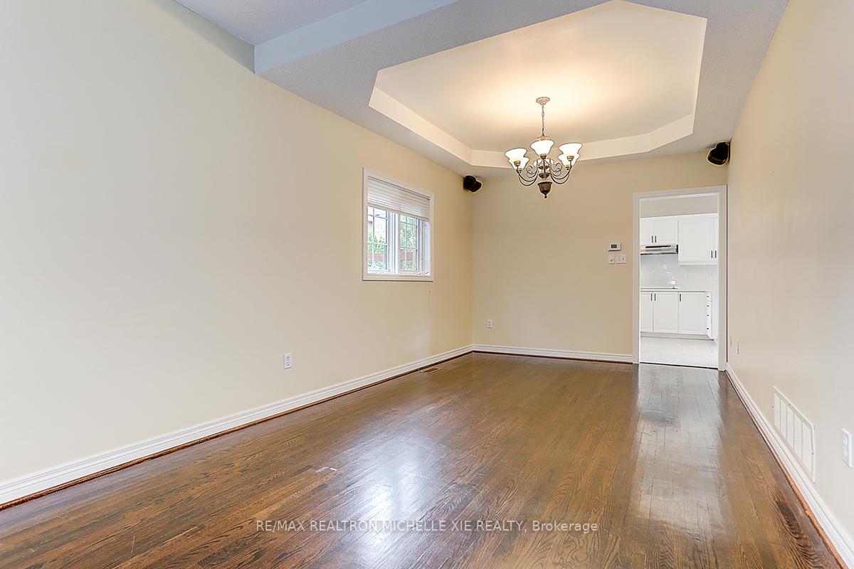 Photo 8 of 45 Pinnacle Trail, Aurora, Bayview Wellington — HOMEH