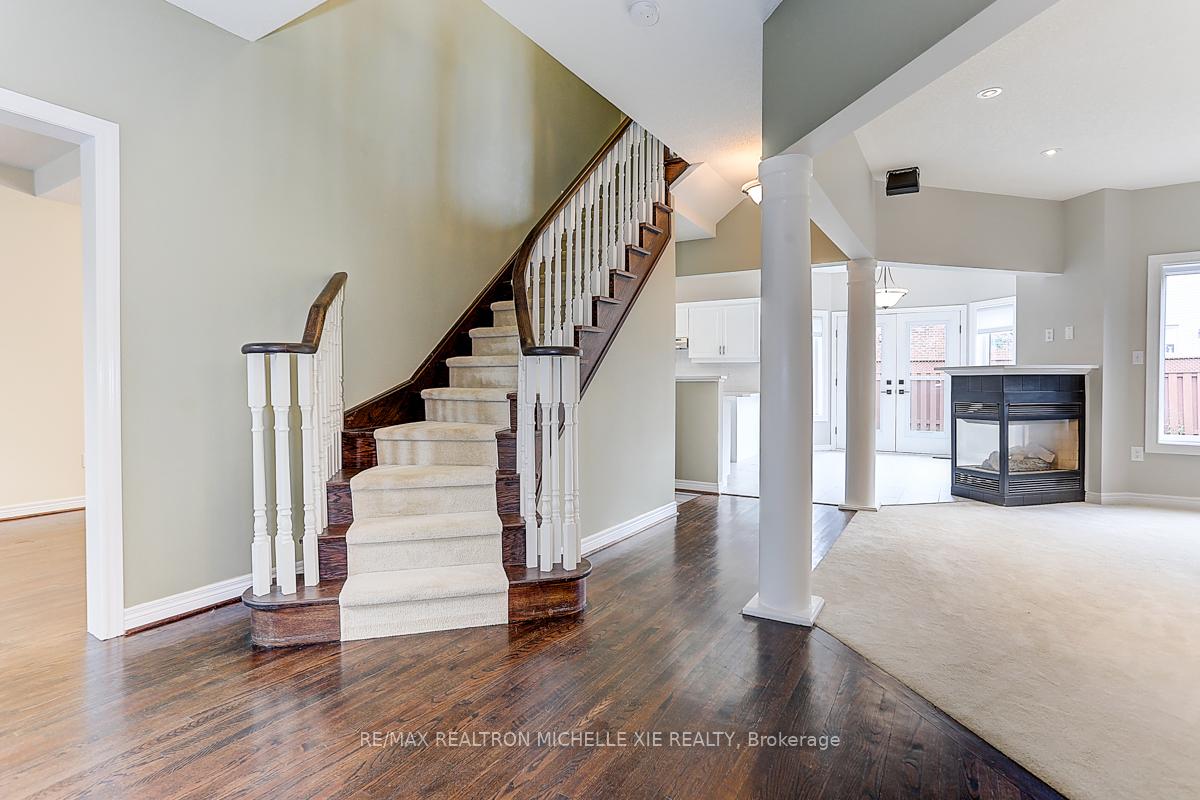 Photo 14 of 45 Pinnacle Trail, Aurora, Bayview Wellington — HOMEH