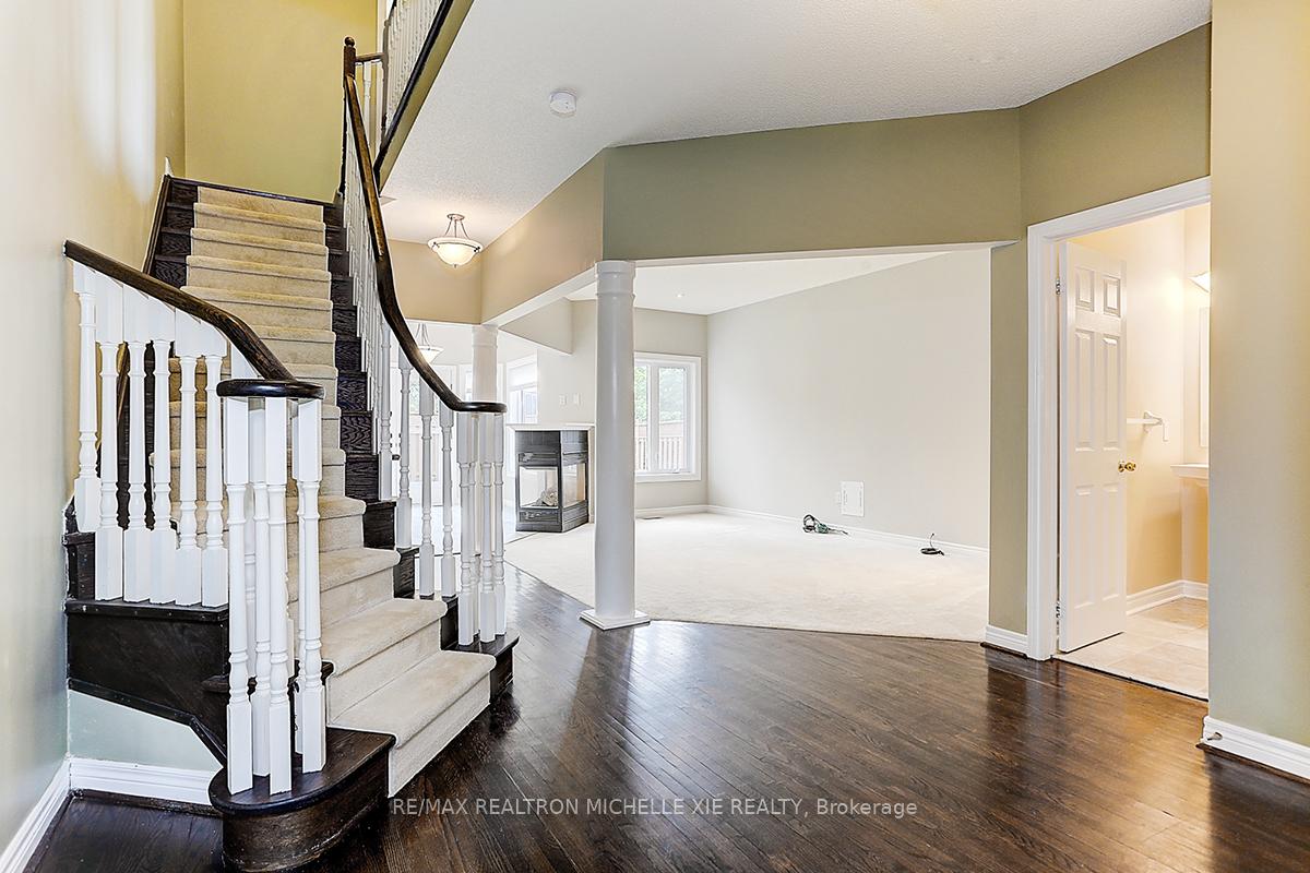Photo 15 of 45 Pinnacle Trail, Aurora, Bayview Wellington — HOMEH