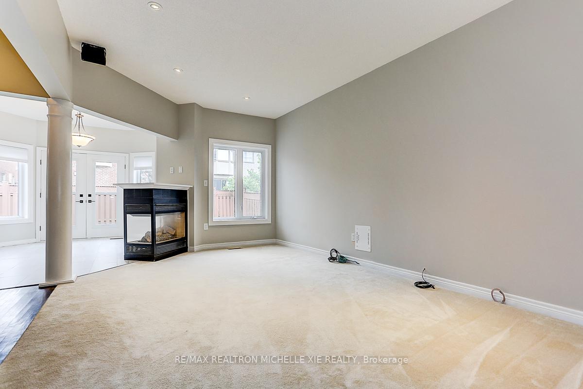 Photo 27 of 45 Pinnacle Trail, Aurora, Bayview Wellington — HOMEH