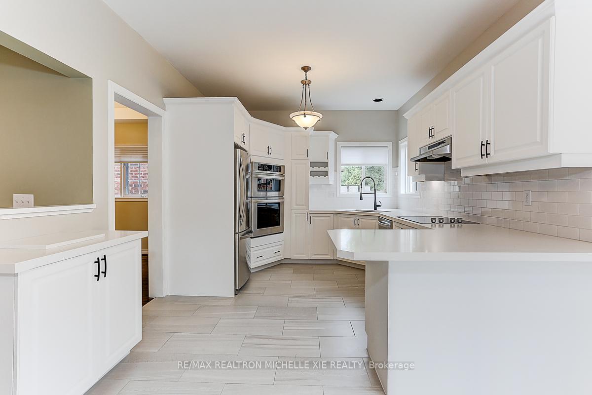 Photo 22 of 45 Pinnacle Trail, Aurora, Bayview Wellington — HOMEH