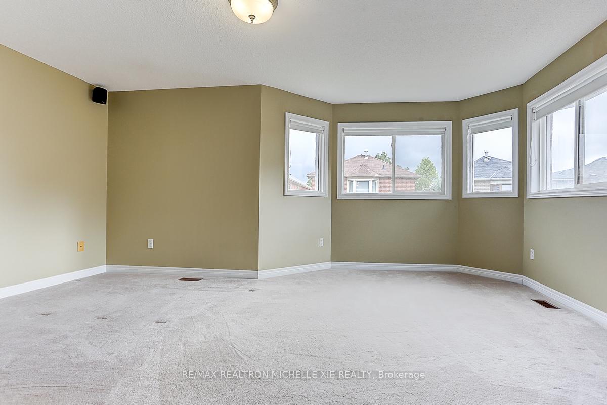 Photo 28 of 45 Pinnacle Trail, Aurora, Bayview Wellington — HOMEH