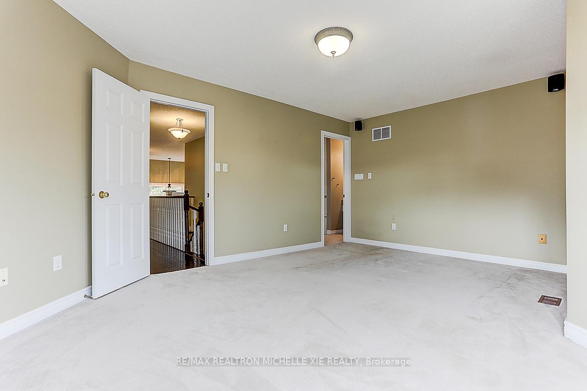 Photo 29 of 45 Pinnacle Trail, Aurora, Bayview Wellington — HOMEH