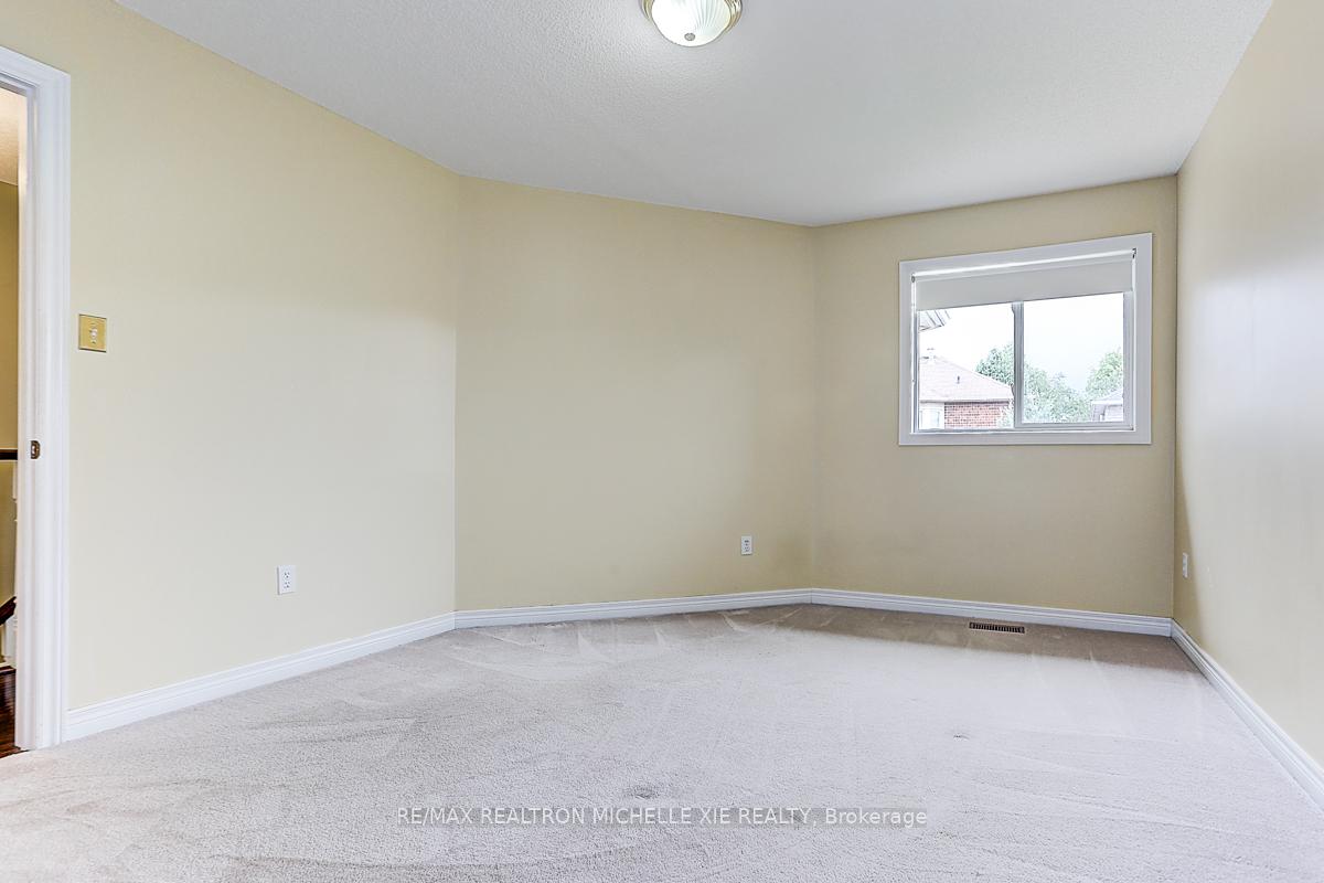 Photo 34 of 45 Pinnacle Trail, Aurora, Bayview Wellington — HOMEH