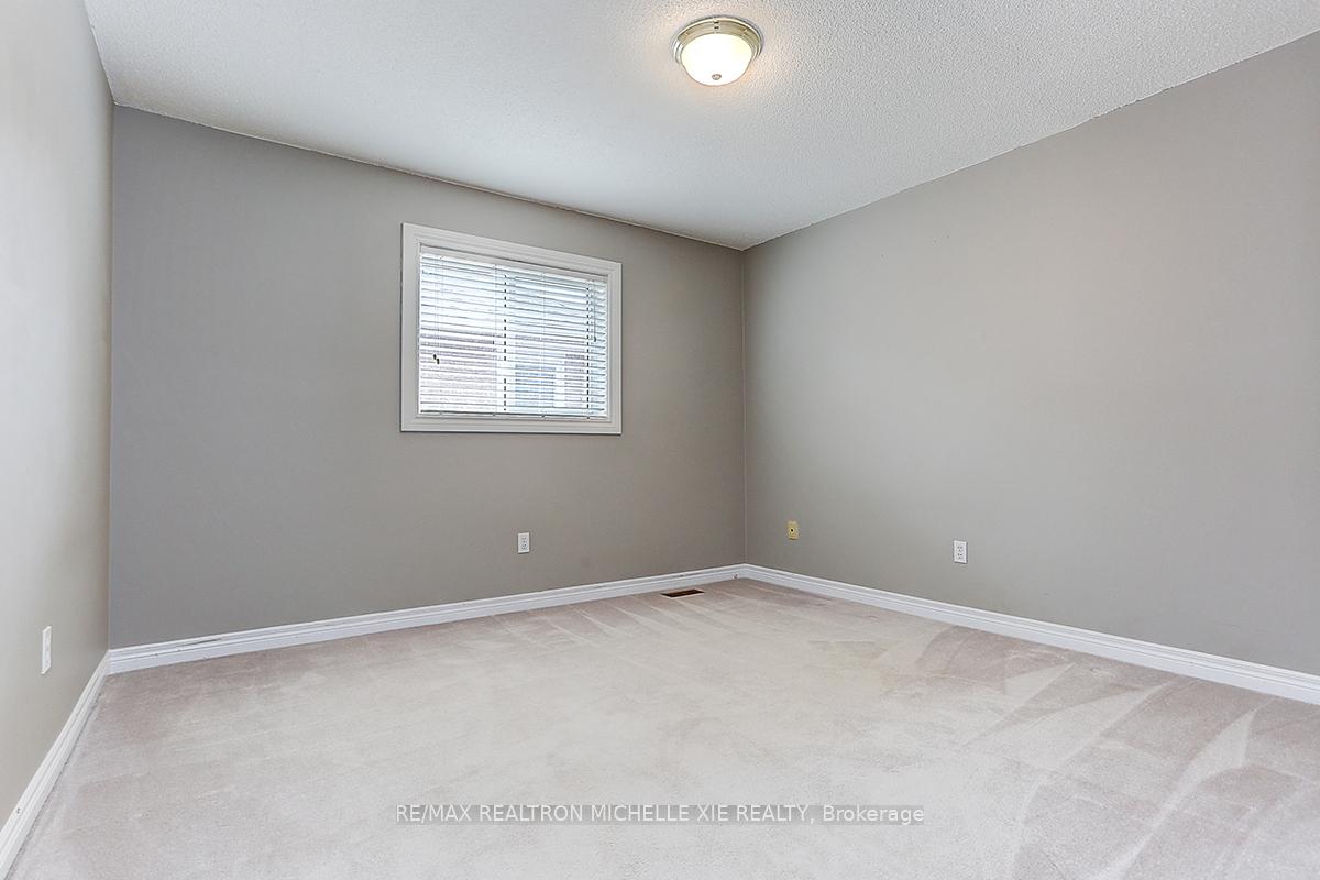 Photo 32 of 45 Pinnacle Trail, Aurora, Bayview Wellington — HOMEH