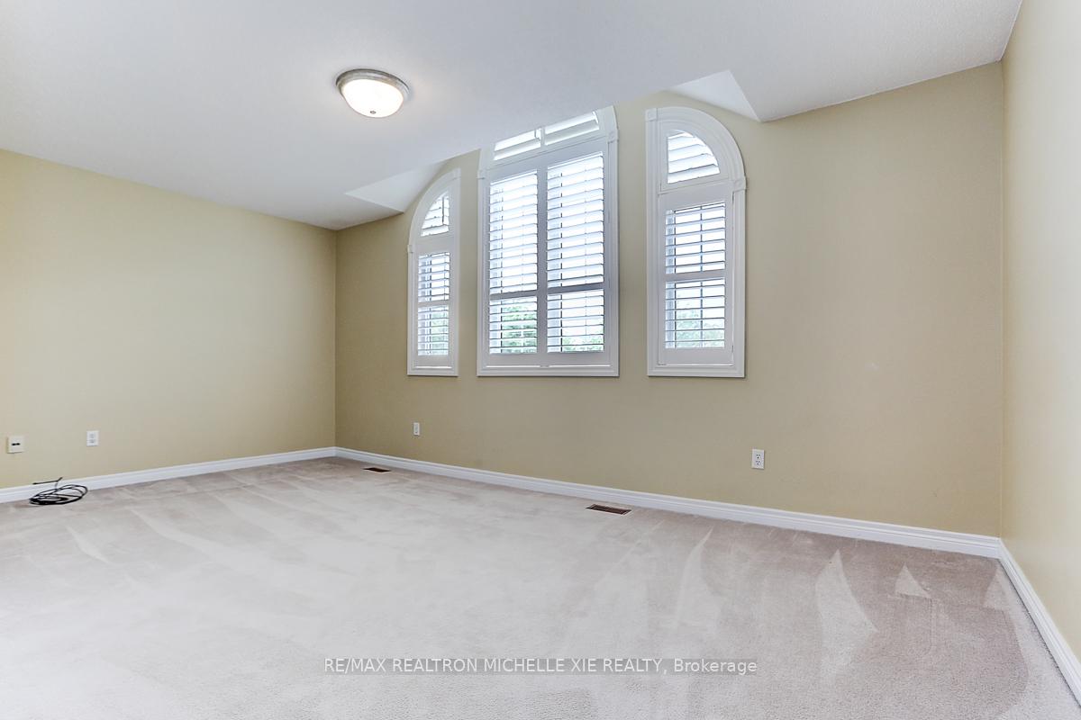Photo 35 of 45 Pinnacle Trail, Aurora, Bayview Wellington — HOMEH
