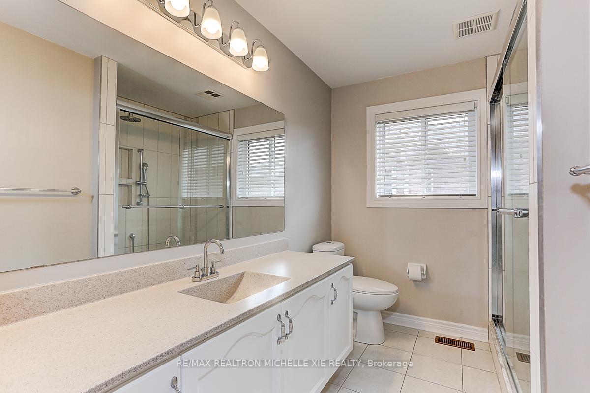 Photo 38 of 45 Pinnacle Trail, Aurora, Bayview Wellington — HOMEH
