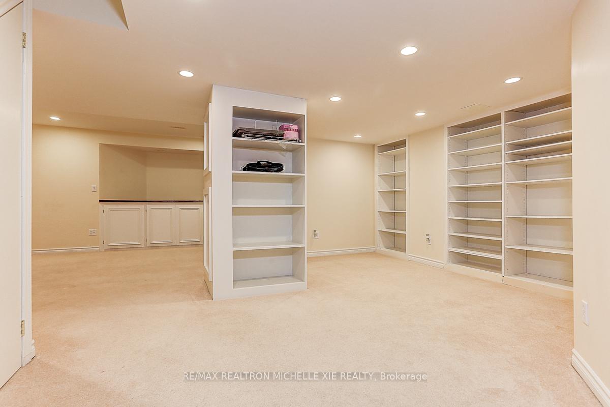 Photo 40 of 45 Pinnacle Trail, Aurora, Bayview Wellington — HOMEH