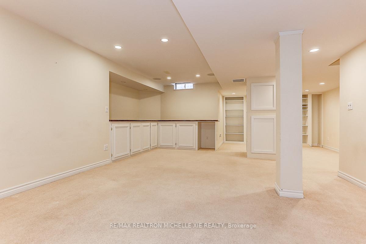 Photo 42 of 45 Pinnacle Trail, Aurora, Bayview Wellington — HOMEH