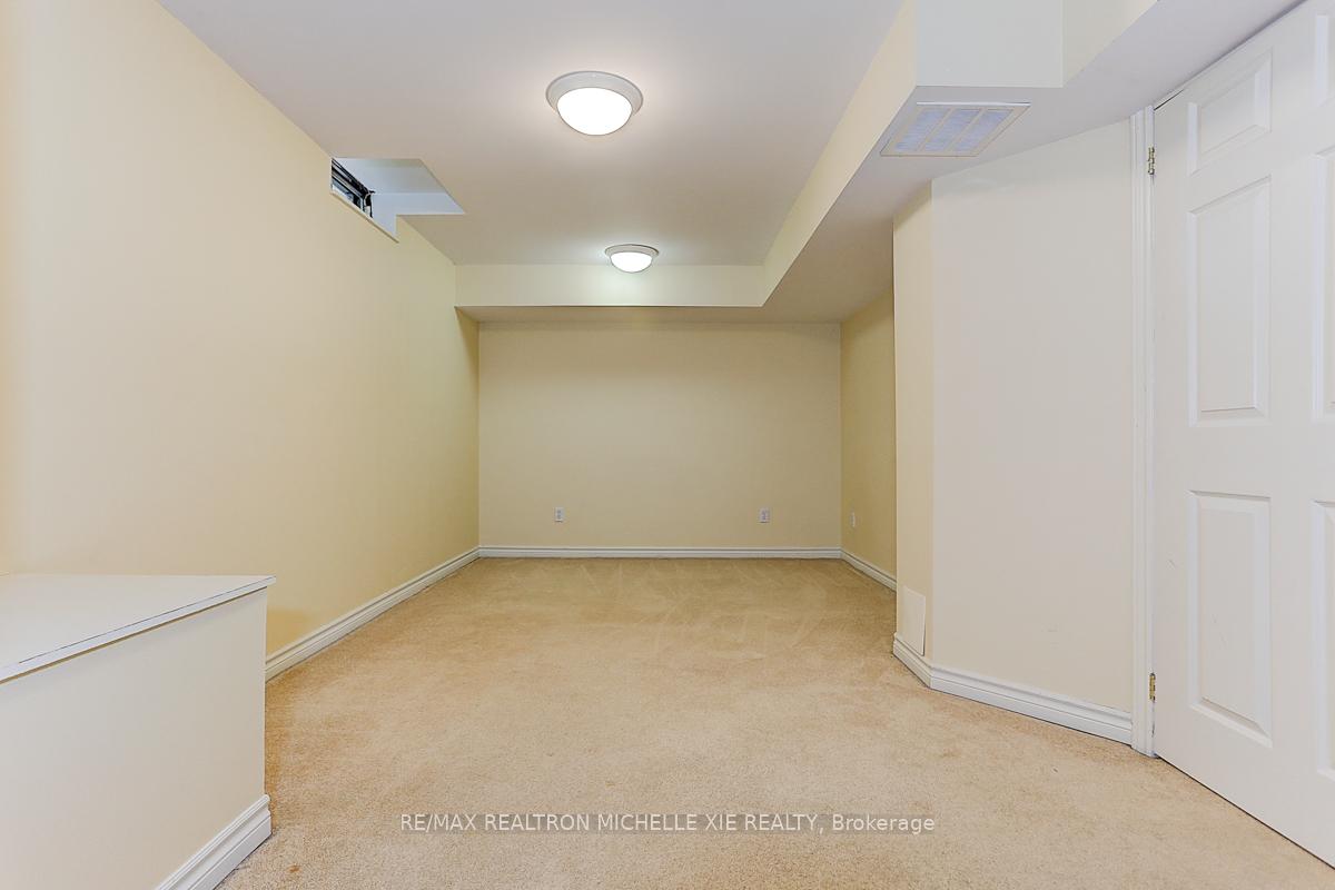 Photo 43 of 45 Pinnacle Trail, Aurora, Bayview Wellington — HOMEH