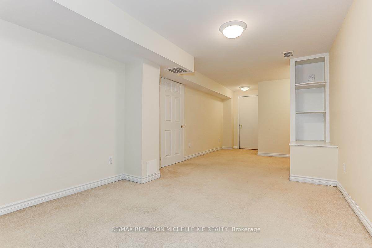 Photo 44 of 45 Pinnacle Trail, Aurora, Bayview Wellington — HOMEH