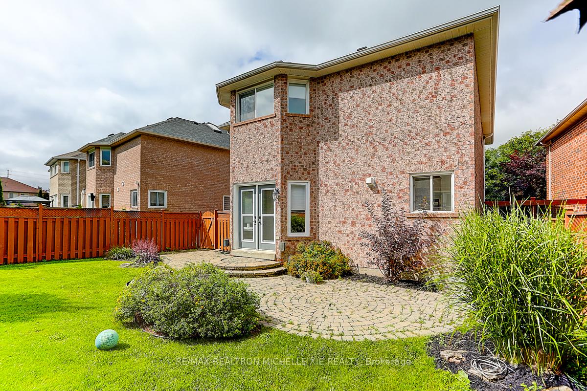 Photo 45 of 45 Pinnacle Trail, Aurora, Bayview Wellington — HOMEH