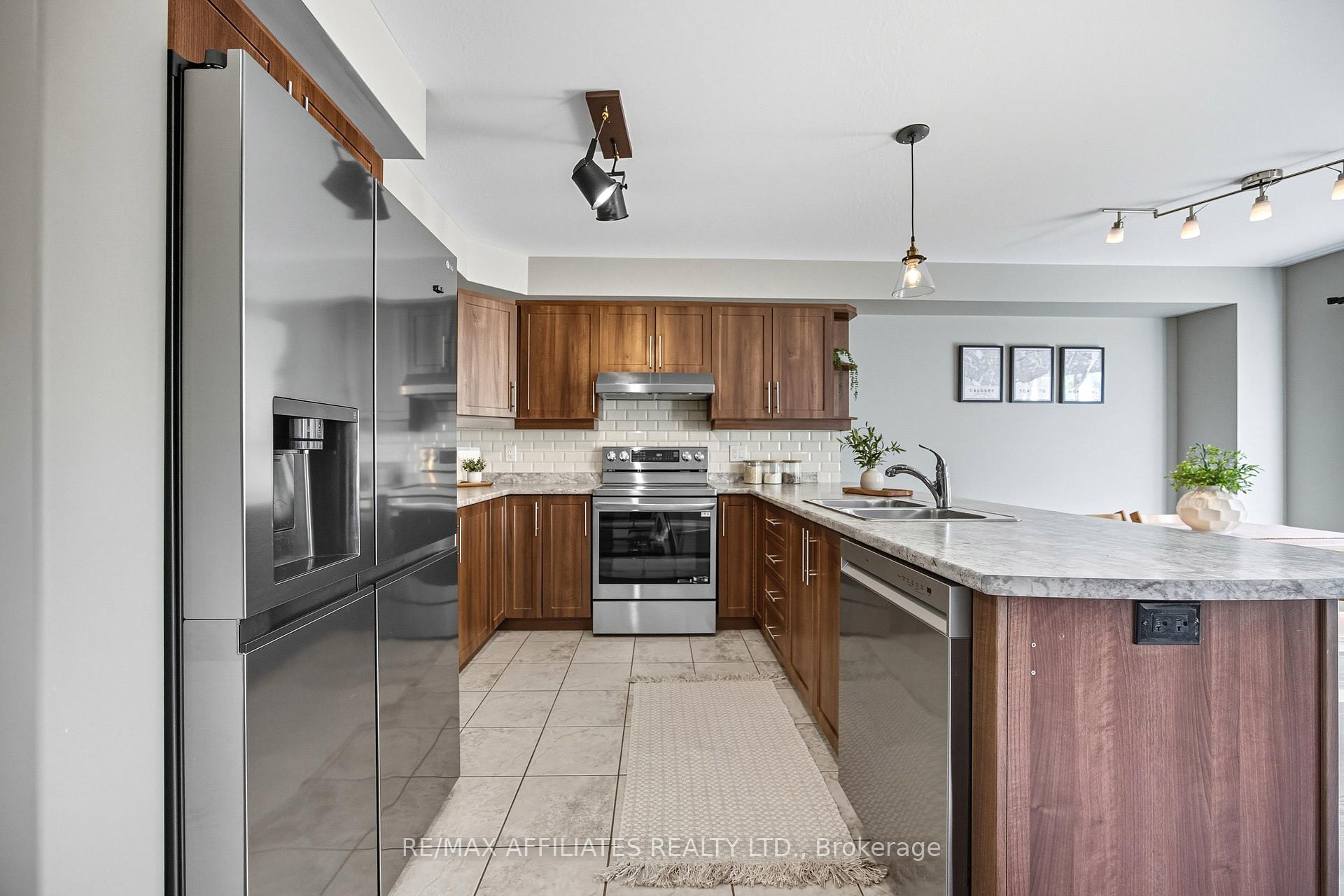 Photo 8 of 32 Code Crescent, Carleton Place — HOMEH