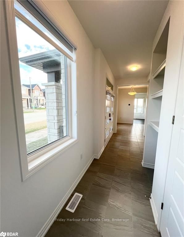 Photo 11 of 55 Mcbride Trail, Barrie, Rural Barrie Southeast — HOMEH