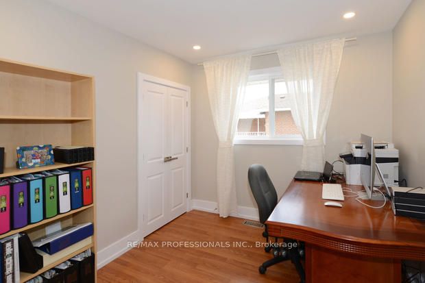 Photo 29 of 4 Thelmere Place, Etobicoke, Willowridge-Martingrove-Richview — HOMEH