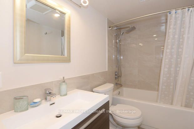 Photo 33 of 4 Thelmere Place, Etobicoke, Willowridge-Martingrove-Richview — HOMEH