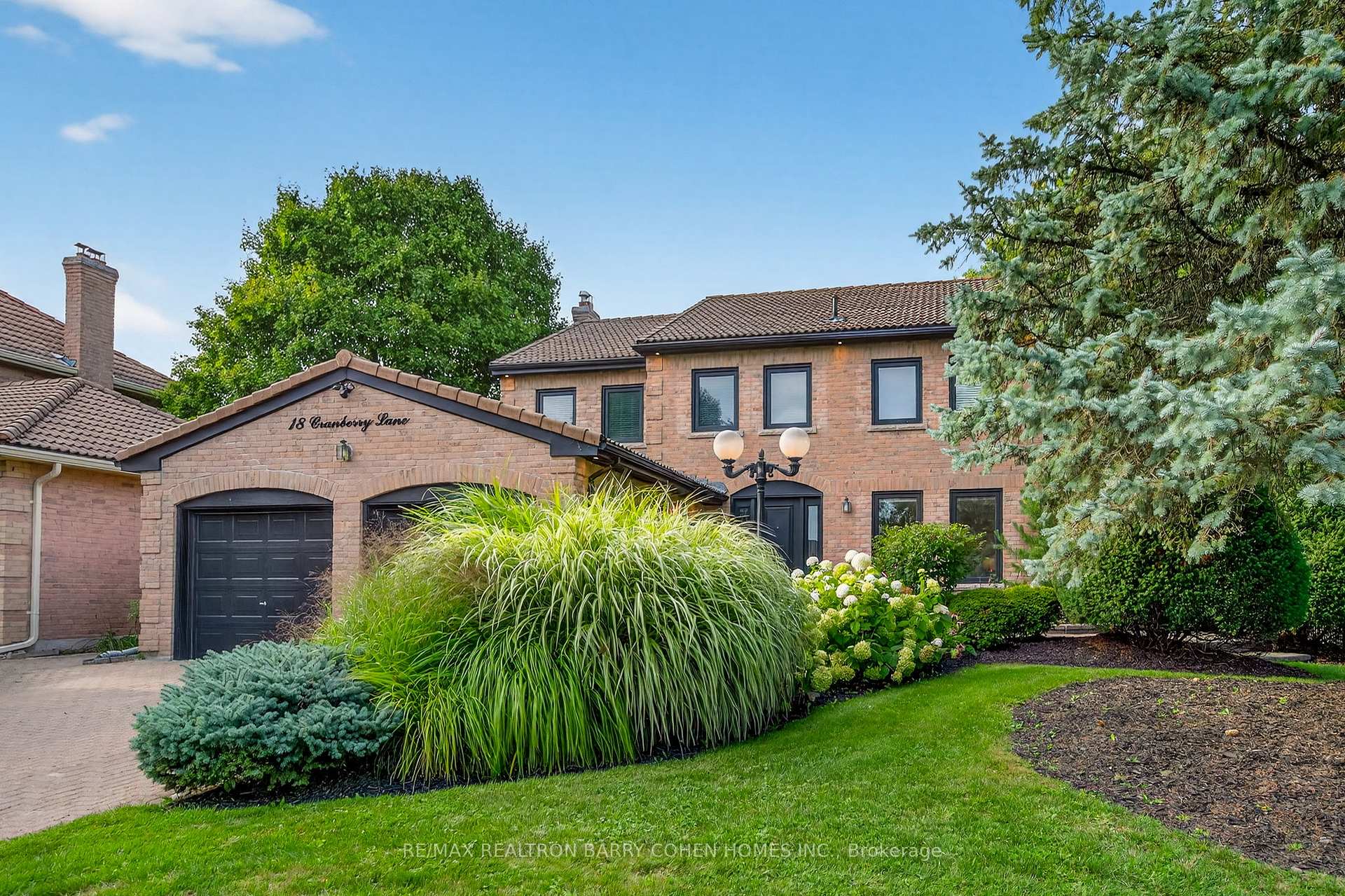 Photo 2 of 18 Cranberry Lane, Aurora, Aurora Highlands — HOMEH
