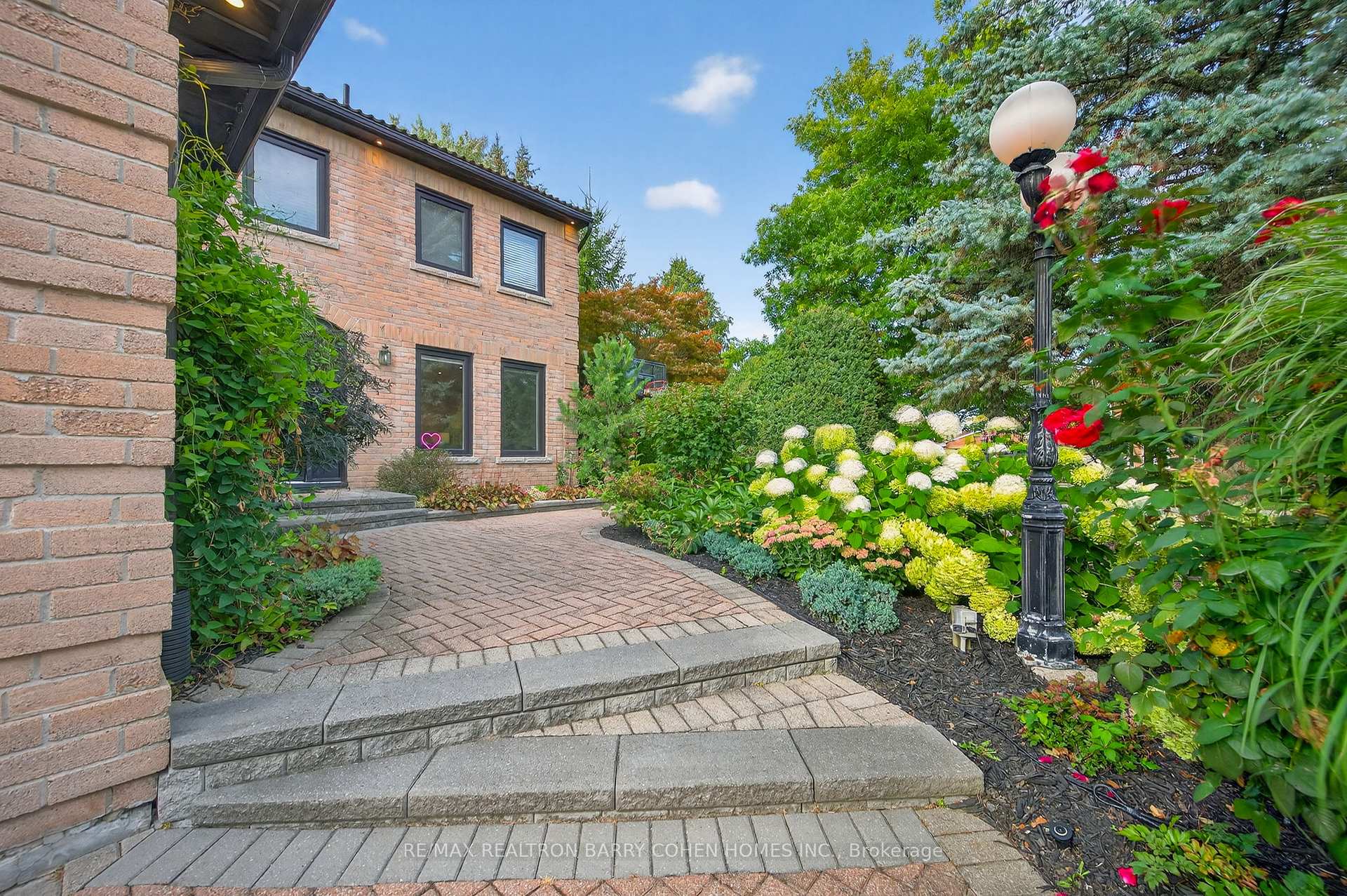 Photo 3 of 18 Cranberry Lane, Aurora, Aurora Highlands — HOMEH