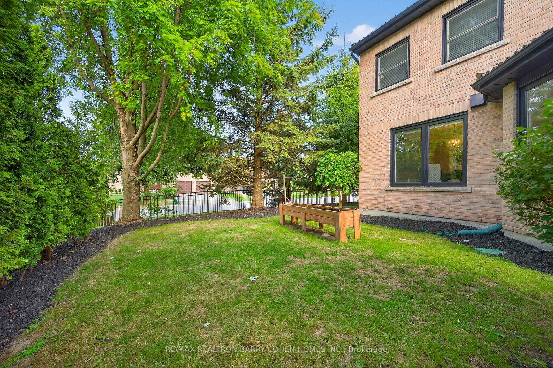 Photo 25 of 18 Cranberry Lane, Aurora, Aurora Highlands — HOMEH