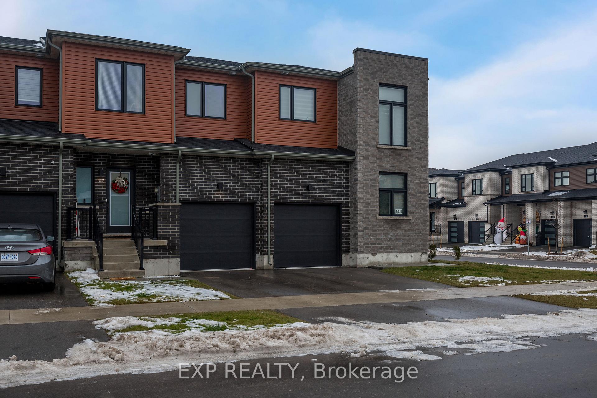 Photo 2 of 142 Gateland Drive, Barrie, Painswick South — HOMEH