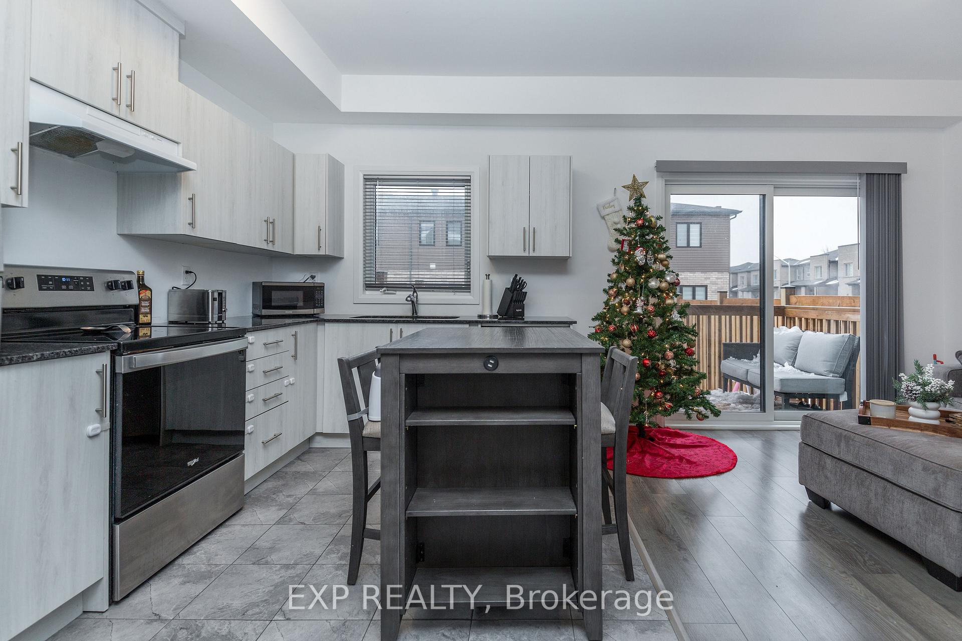 Photo 7 of 142 Gateland Drive, Barrie, Painswick South — HOMEH
