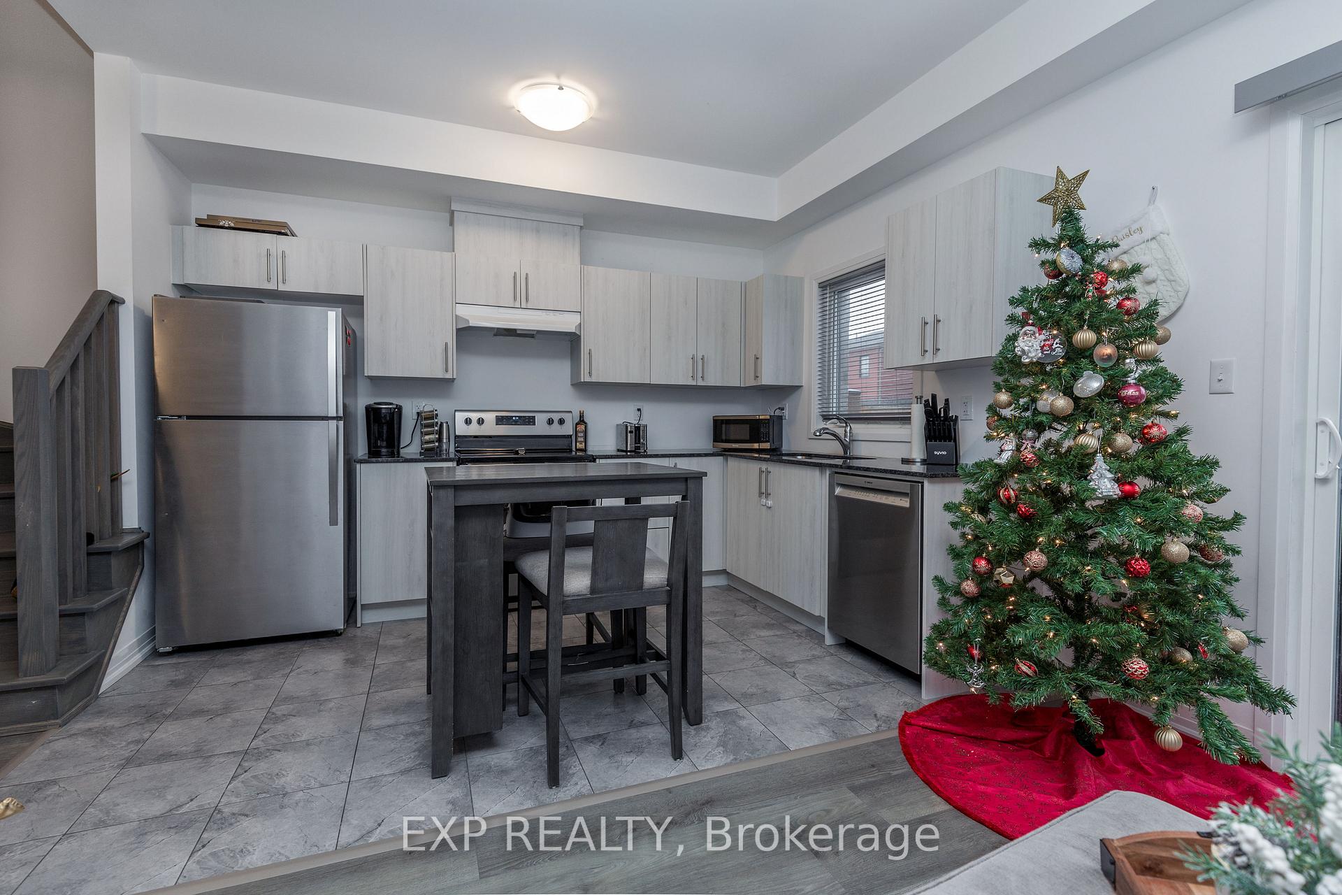 Photo 12 of 142 Gateland Drive, Barrie, Painswick South — HOMEH