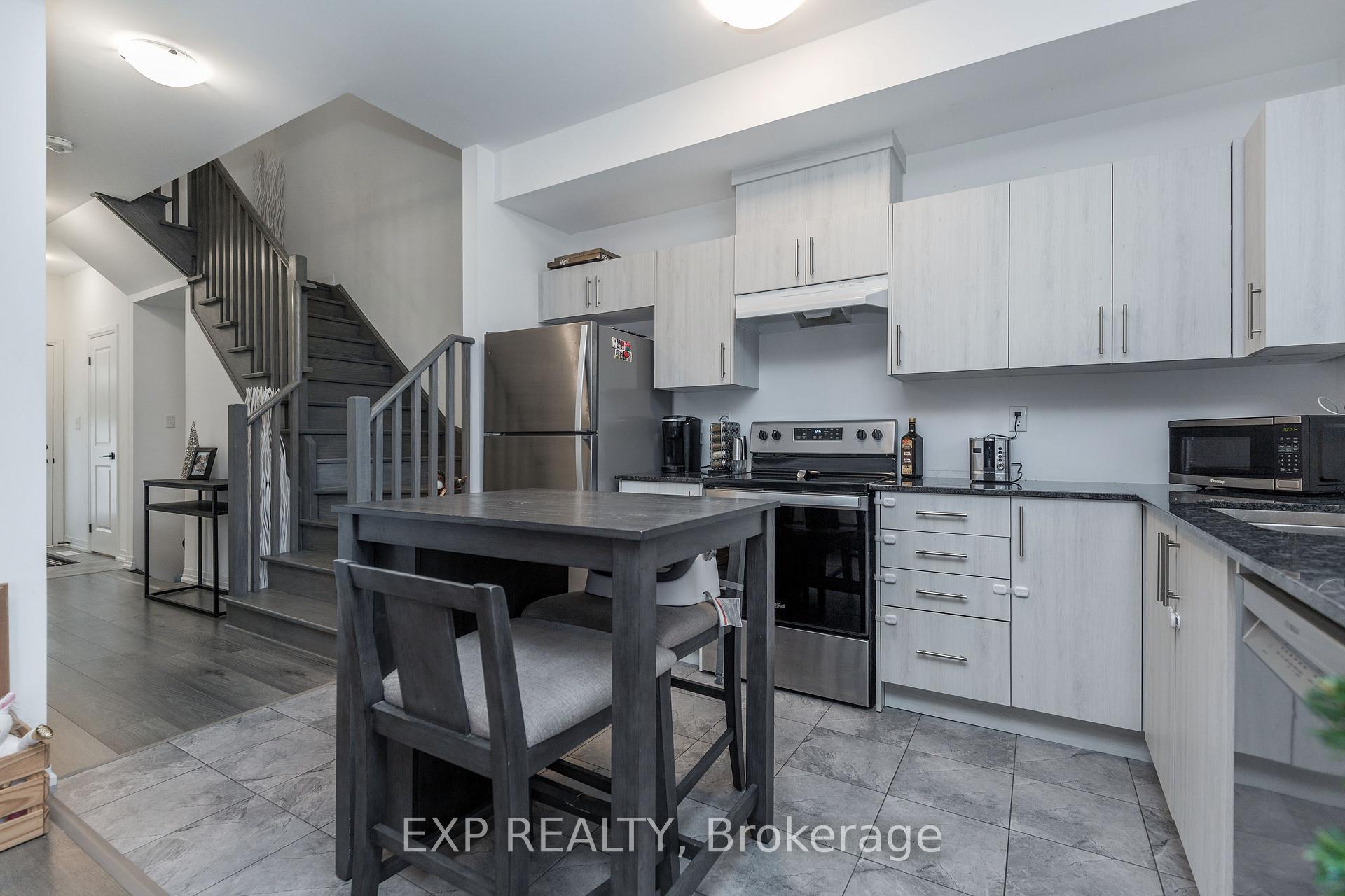 Photo 14 of 142 Gateland Drive, Barrie, Painswick South — HOMEH