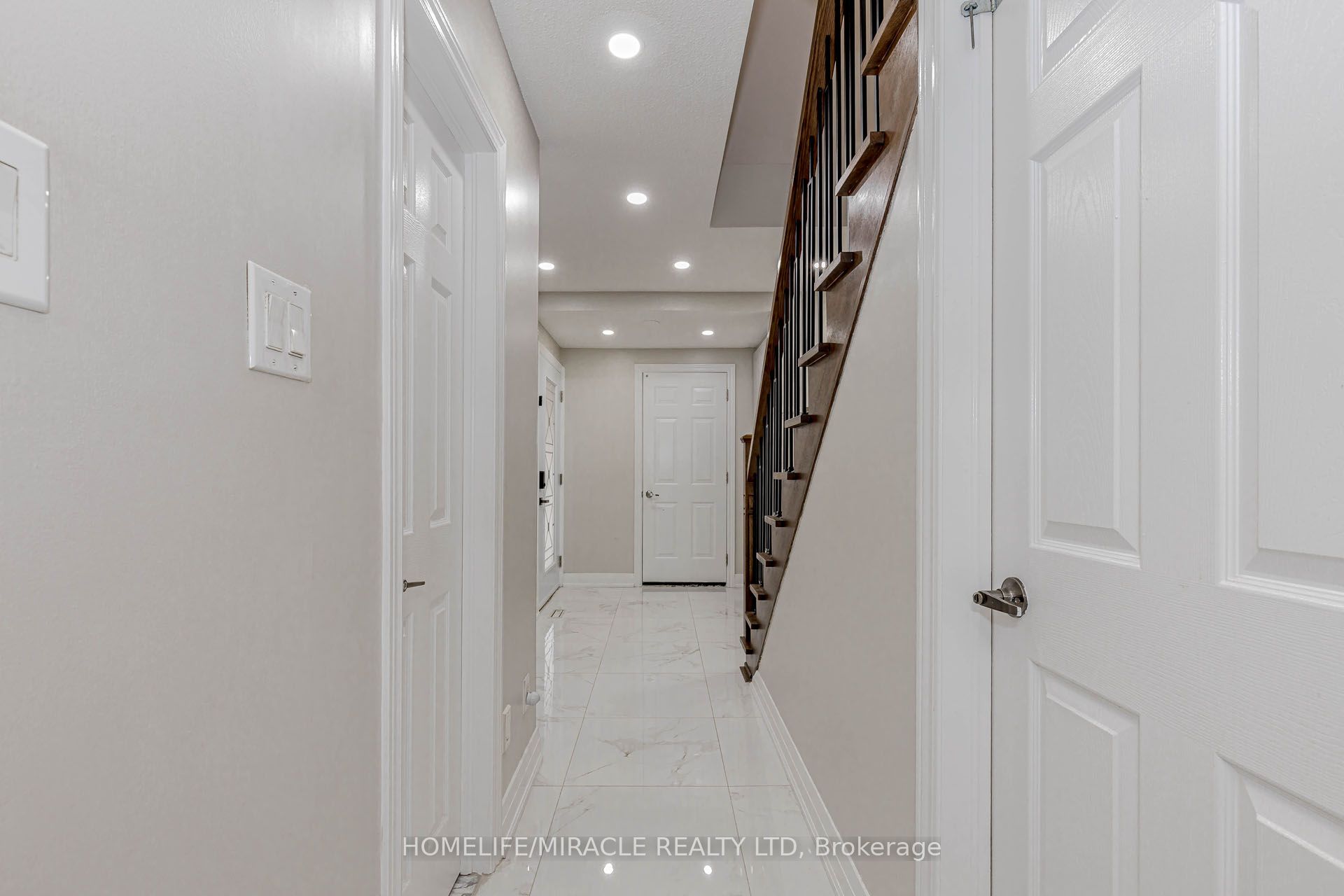 Photo 58 of 10 Festoon Place, Brampton, Southgate — HOMEH