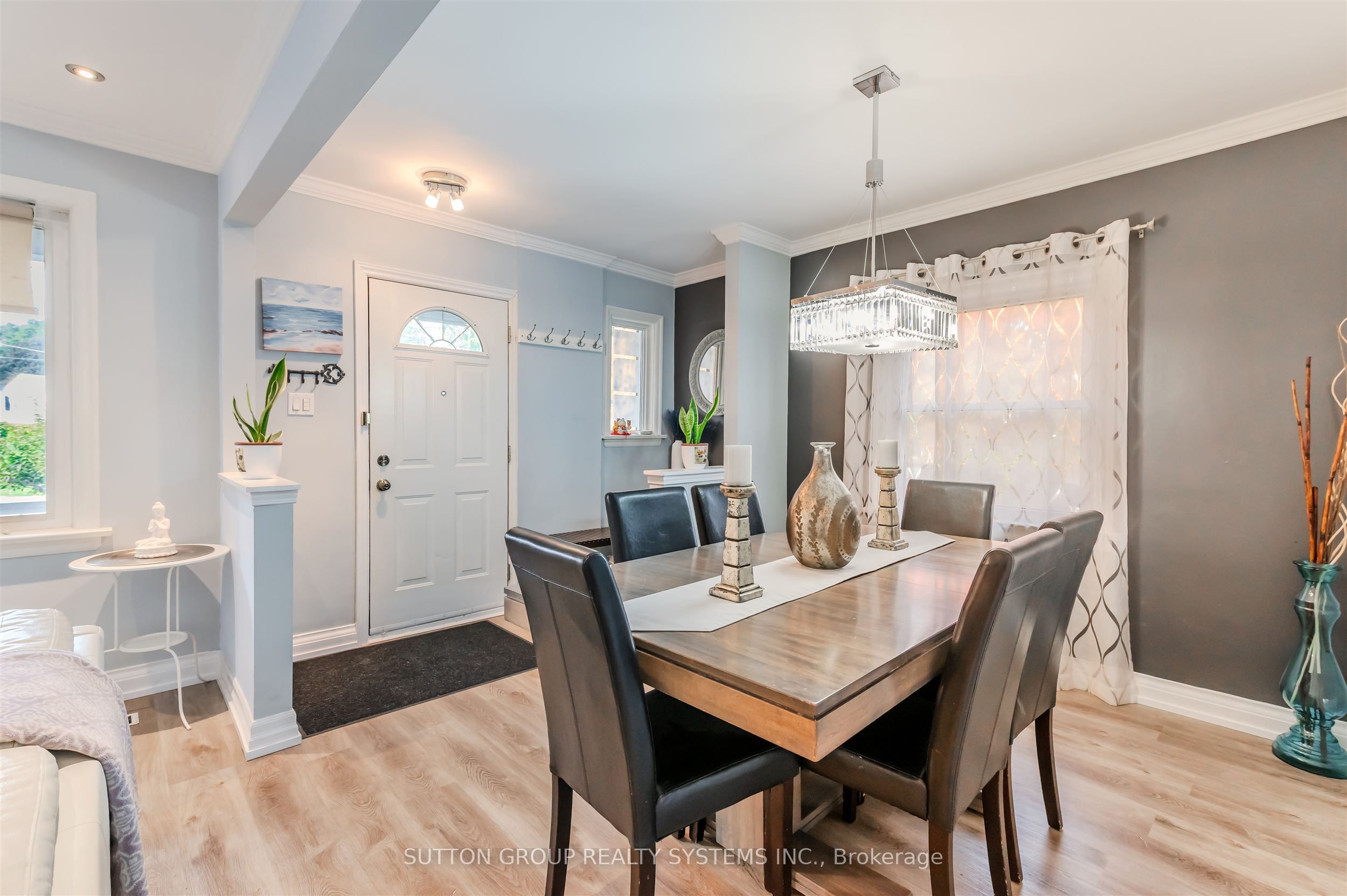 Photo 34 of 1 Elmlea Road, Etobicoke, Humber Heights — HOMEH