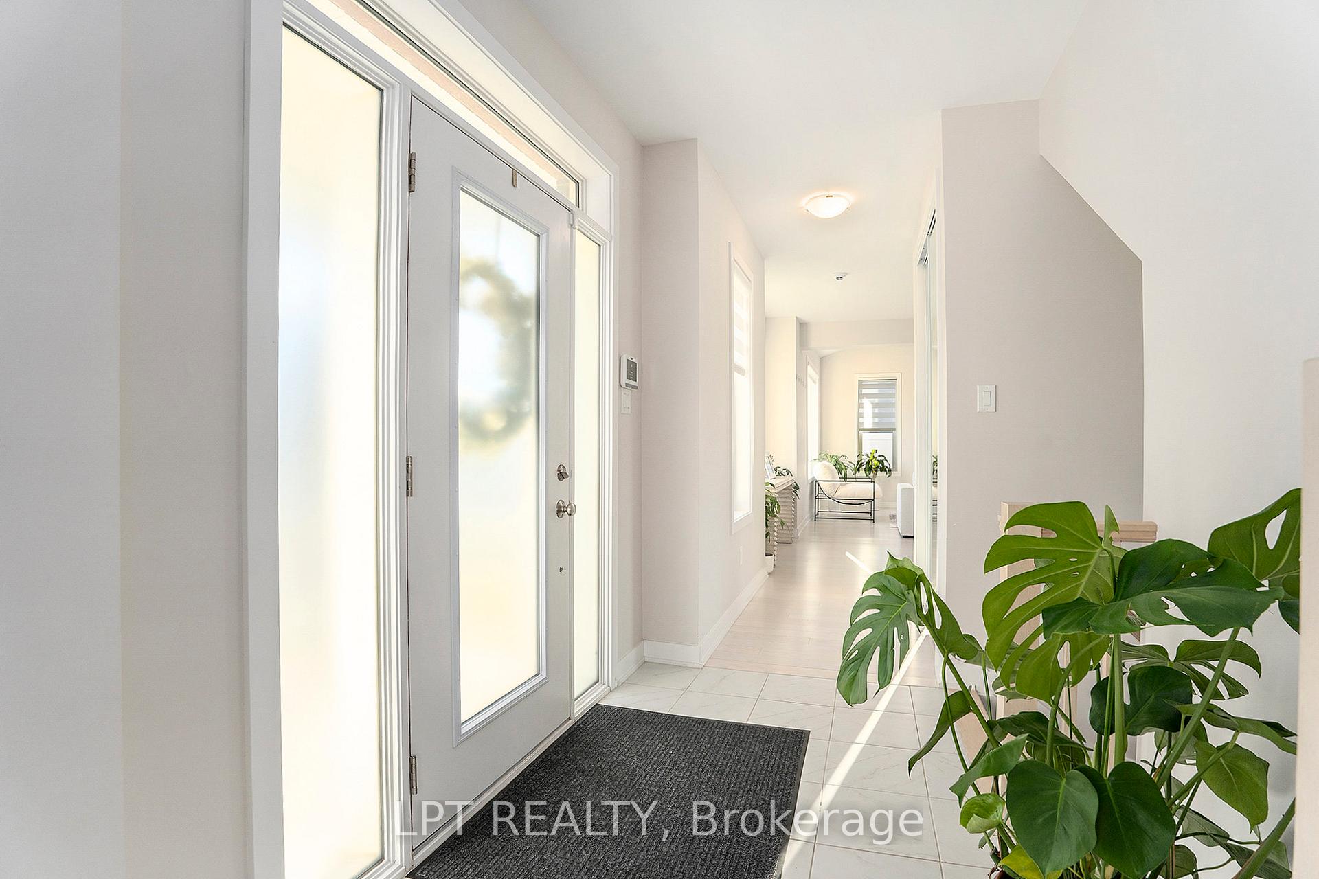 Photo 4 of 2080 Elevation Road E, Ottawa, Barrhaven - Half Moon Bay — HOMEH