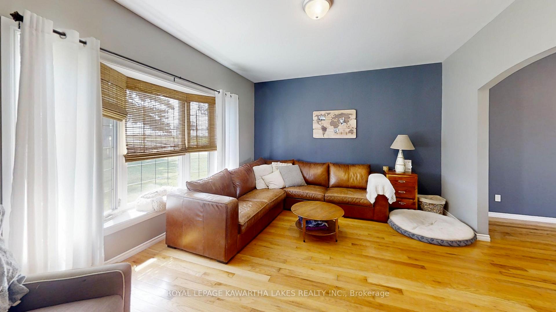 Photo 10 of 674 Osborne Street, Brock, Beaverton — HOMEH