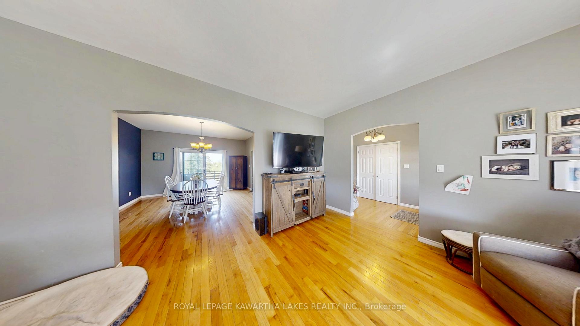 Photo 14 of 674 Osborne Street, Brock, Beaverton — HOMEH