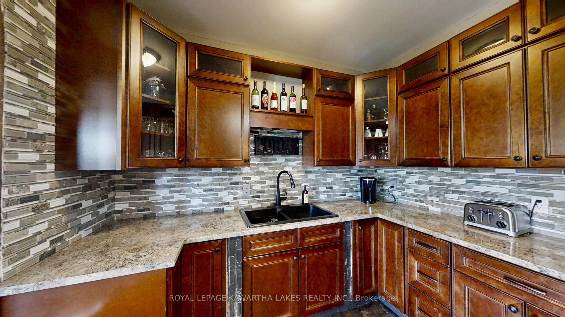 Photo 19 of 674 Osborne Street, Brock, Beaverton — HOMEH