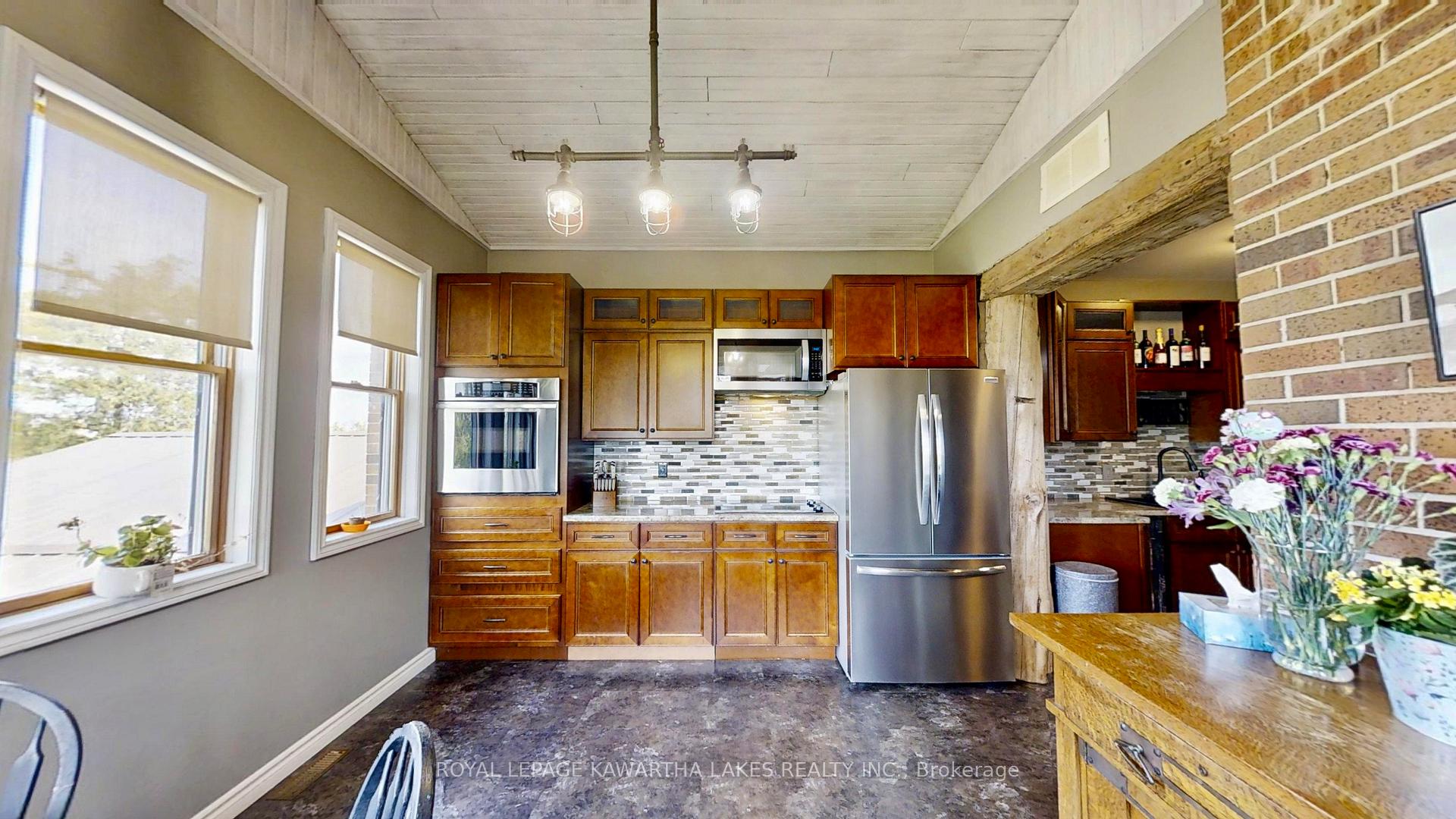 Photo 18 of 674 Osborne Street, Brock, Beaverton — HOMEH